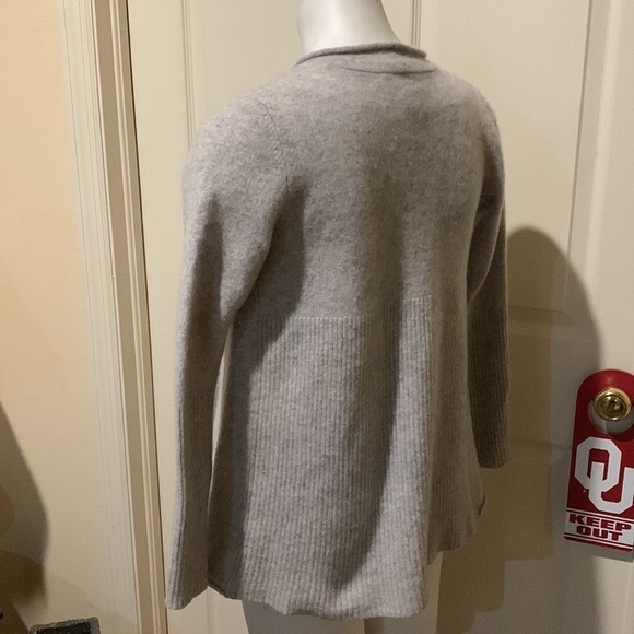 St Tropez West 2 ply cashmere sweater. - Picture 3 of 12